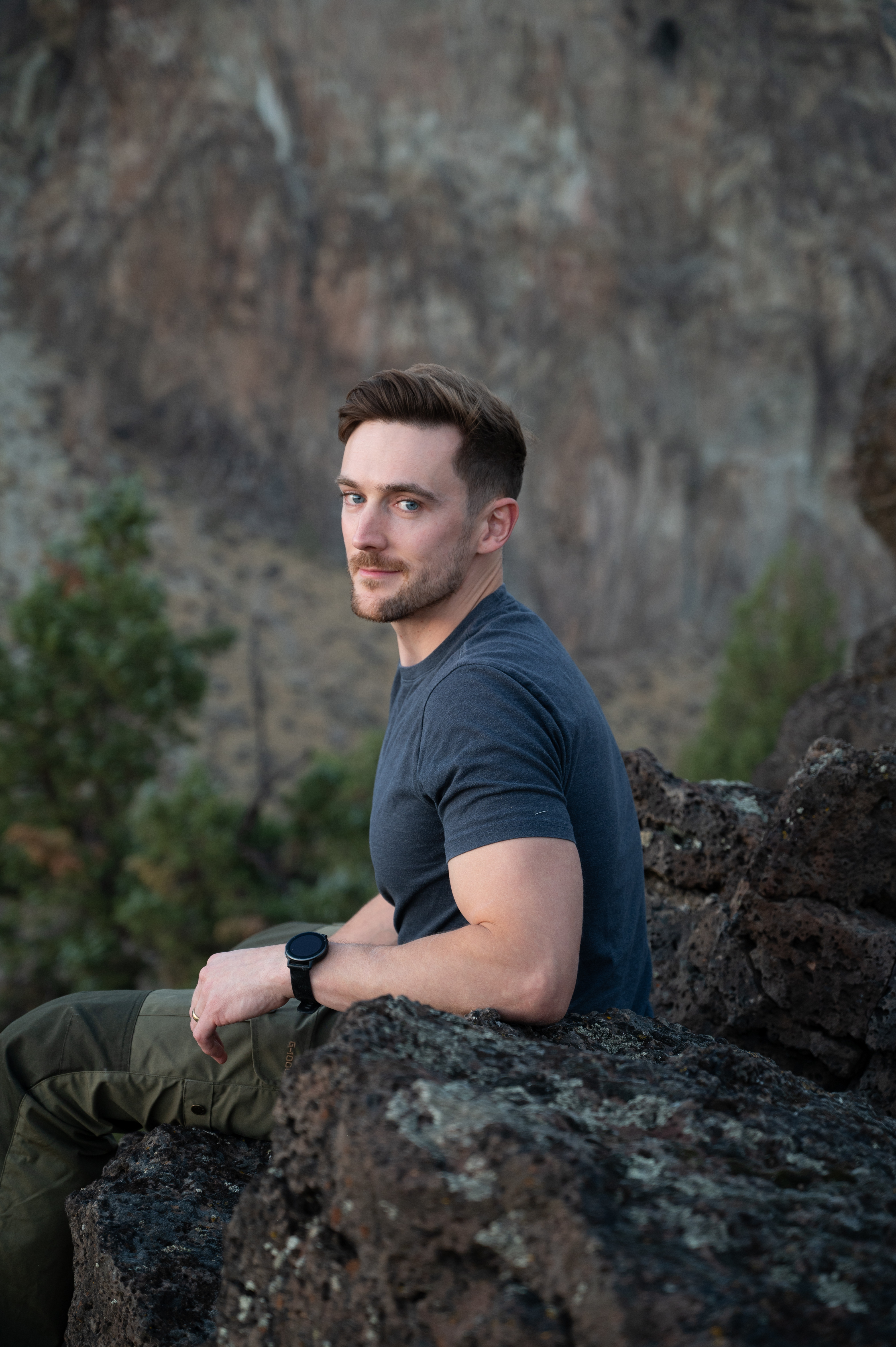 Leo Fremonti chillin on some rocks
